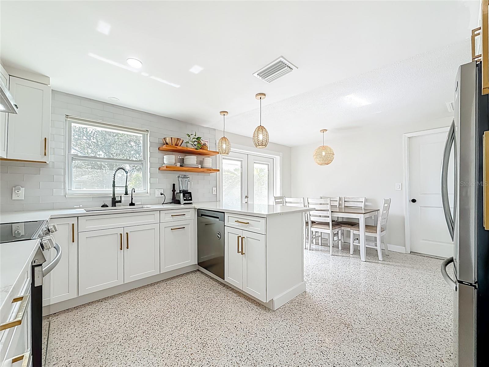 Kitchen breakfast  Bar Area