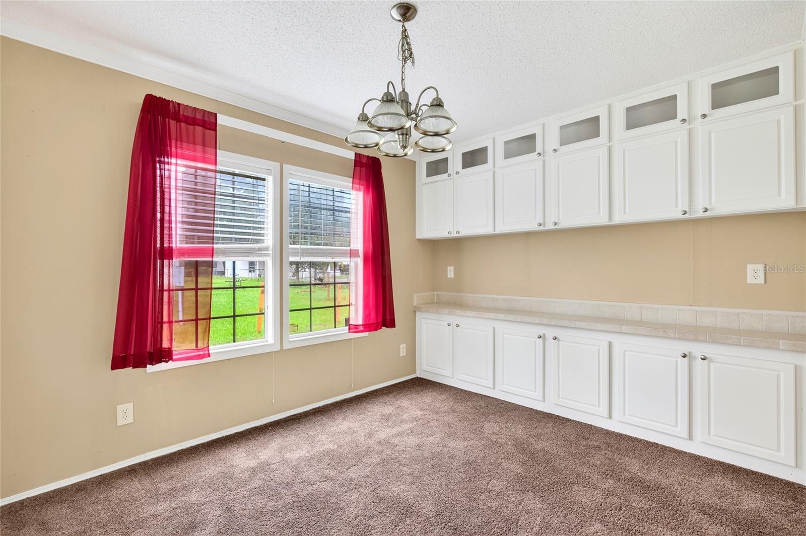 413 QUAIL ST, LADY LAKE, FL, 32159