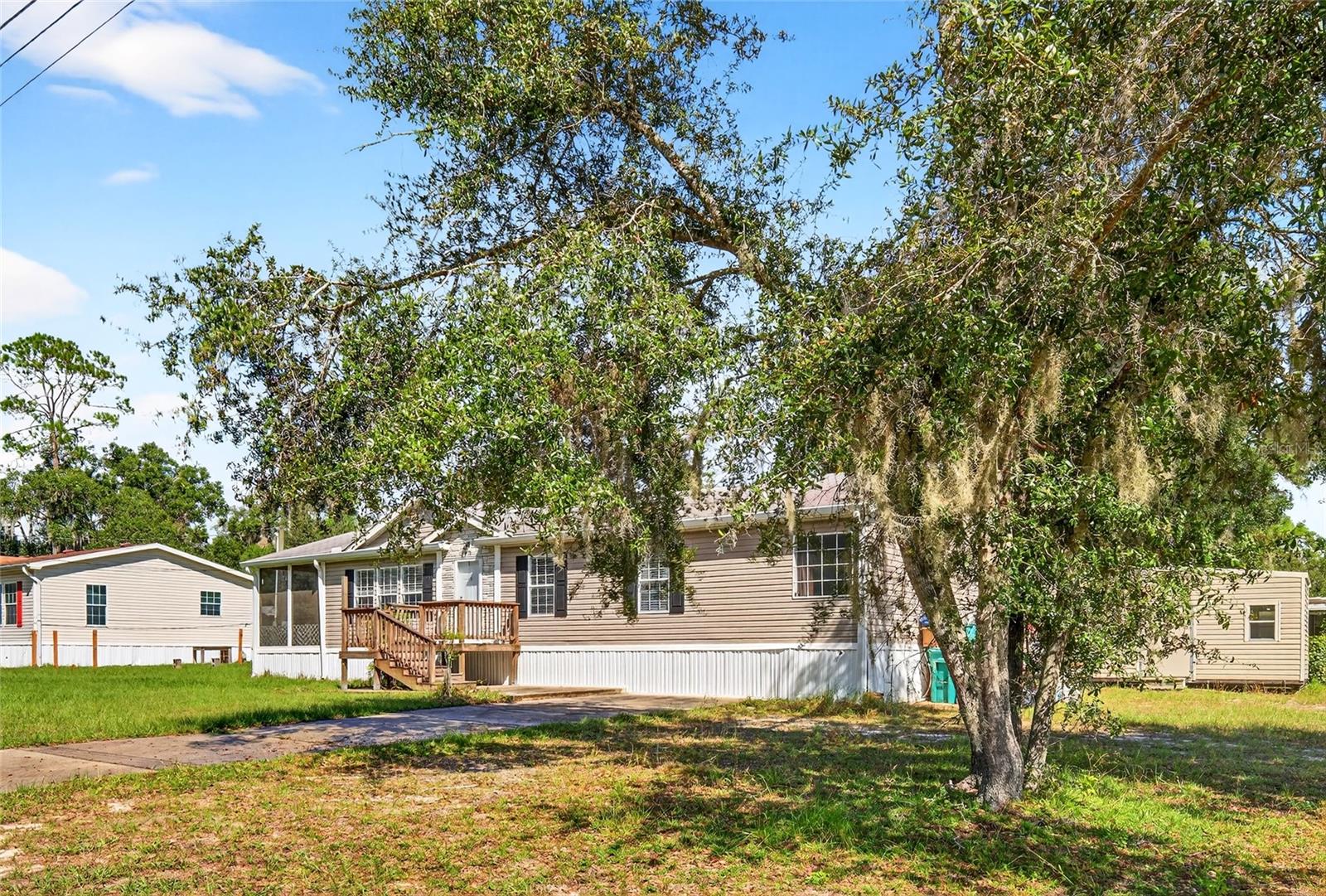 413 QUAIL ST, LADY LAKE, FL, 32159