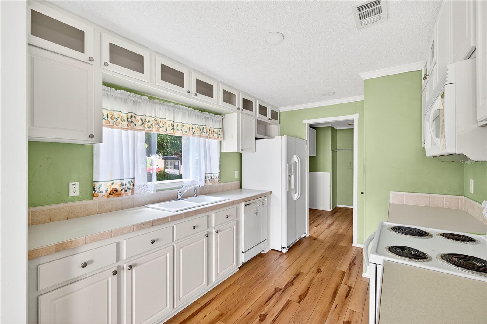 413 QUAIL ST, LADY LAKE, FL, 32159