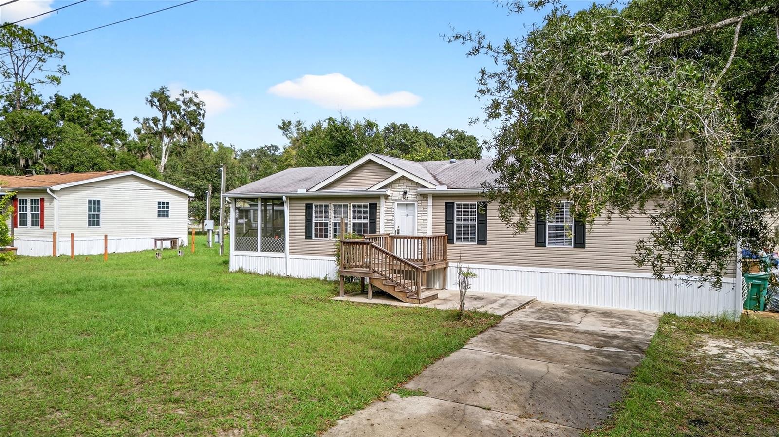 413 QUAIL ST, LADY LAKE, FL, 32159