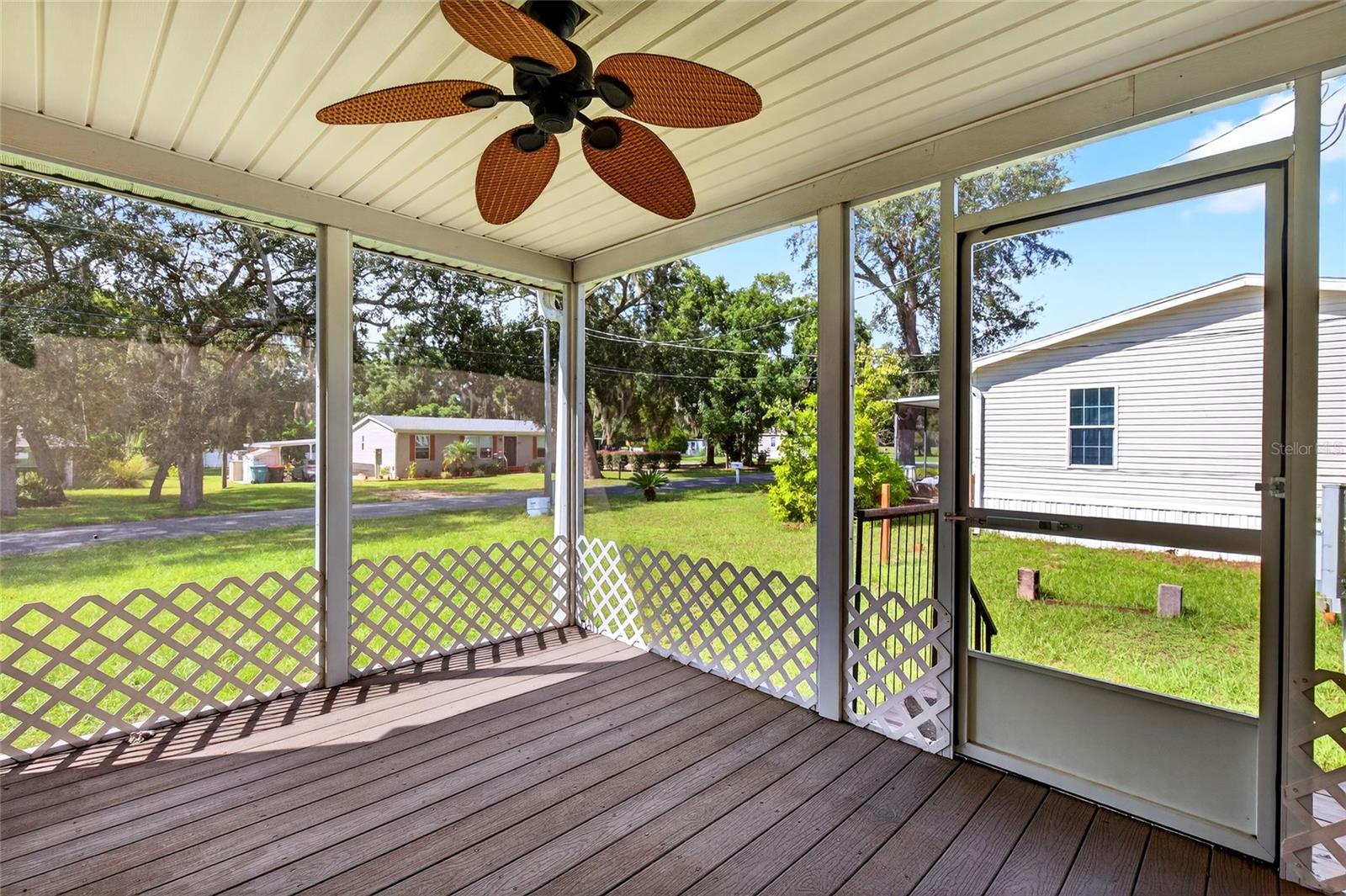 413 QUAIL ST, LADY LAKE, FL, 32159