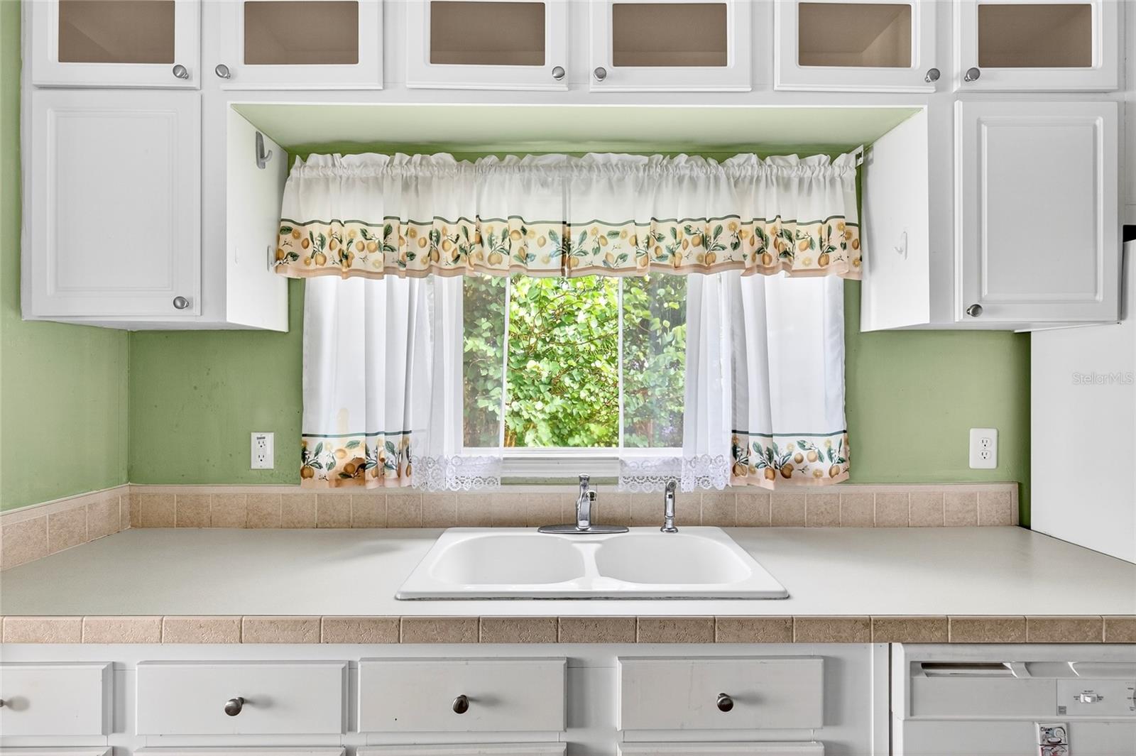 413 QUAIL ST, LADY LAKE, FL, 32159