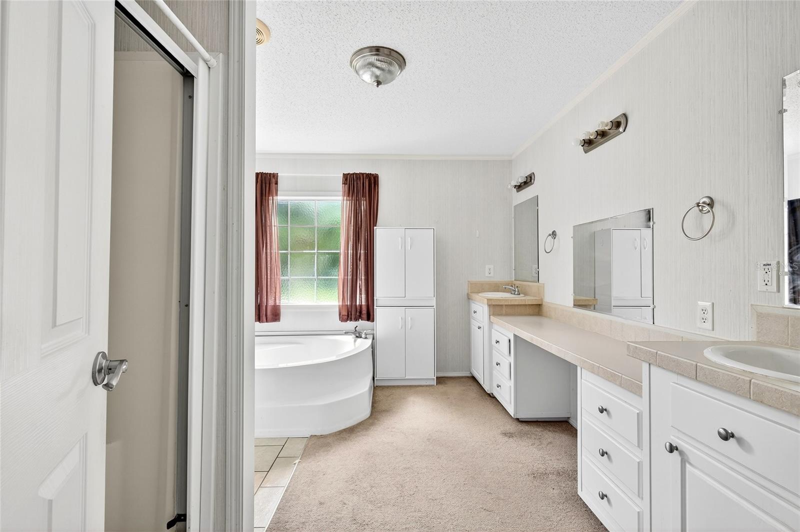 413 QUAIL ST, LADY LAKE, FL, 32159