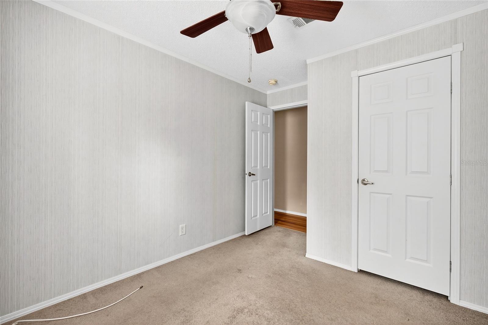 413 QUAIL ST, LADY LAKE, FL, 32159