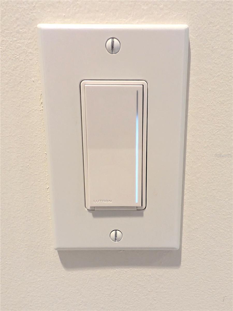 10 Lutron Sunnata Dimmers