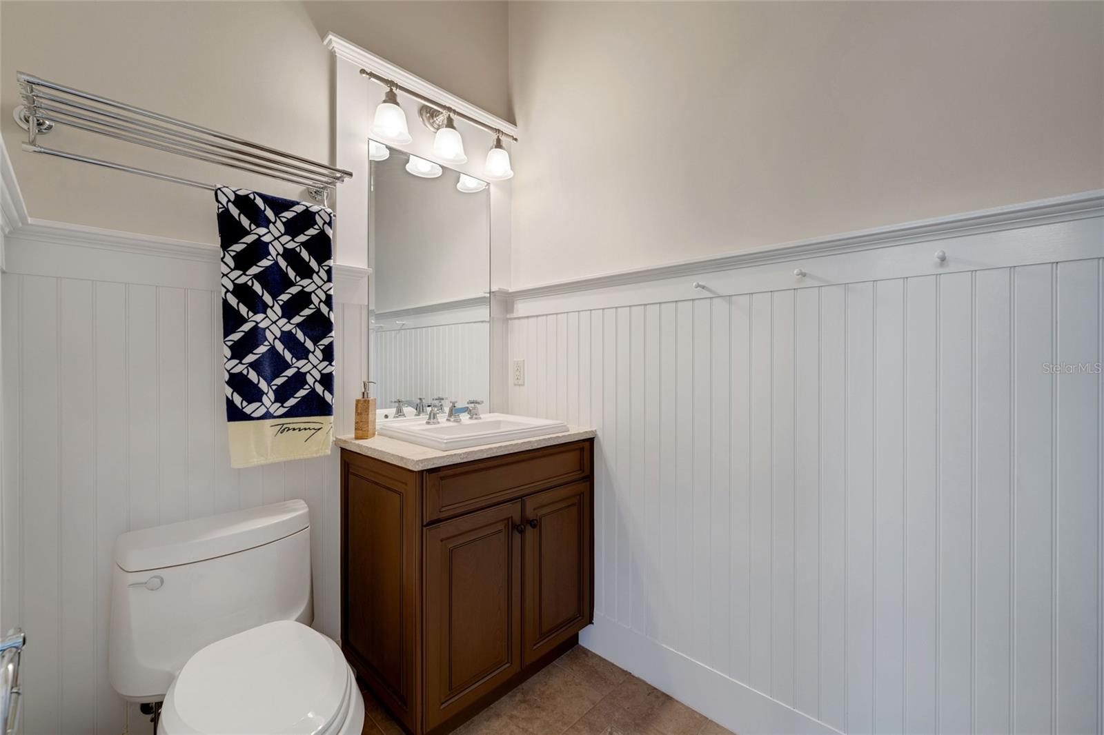 O6352208 Property Photo