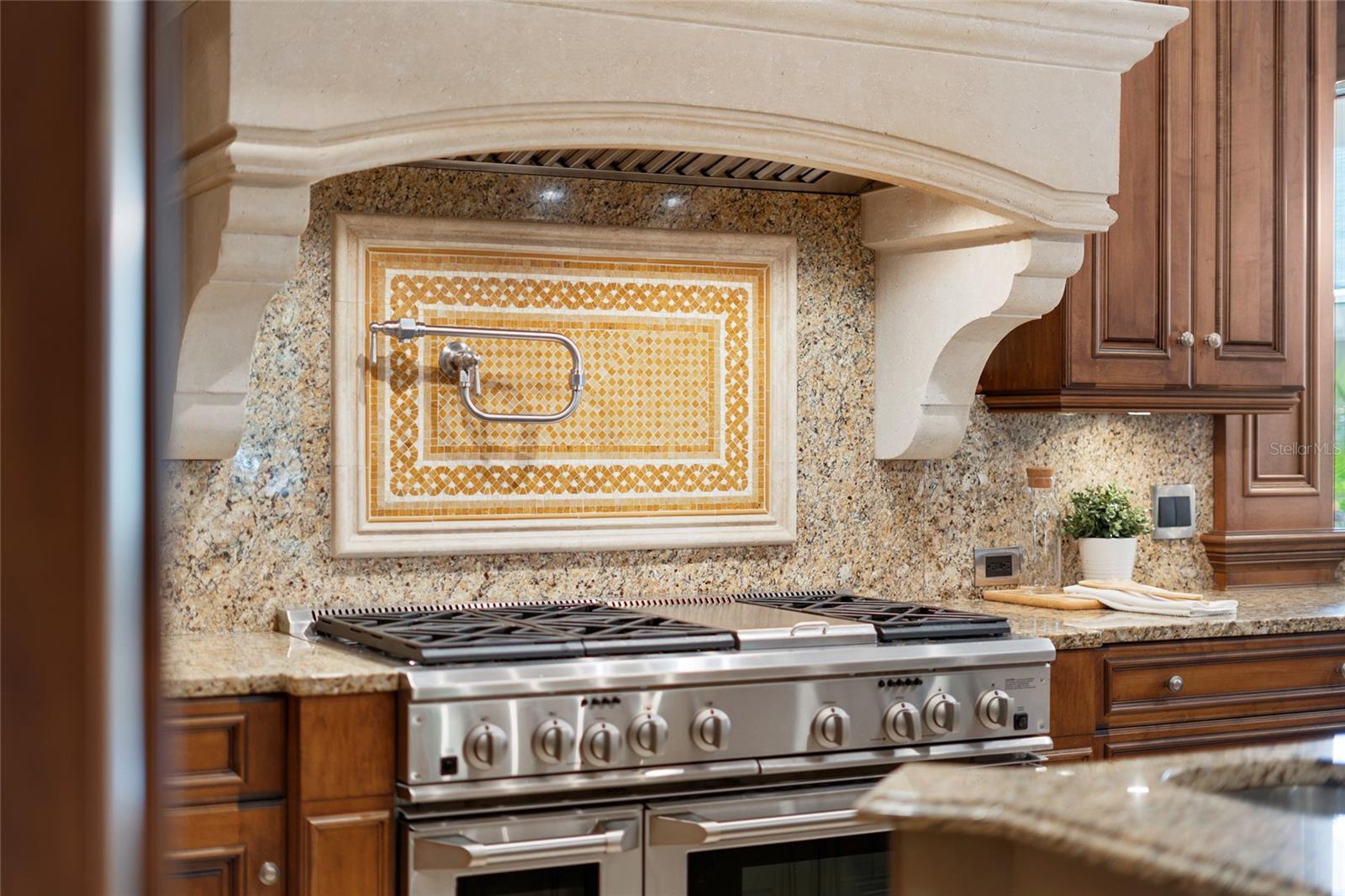 O6352208 Property Photo