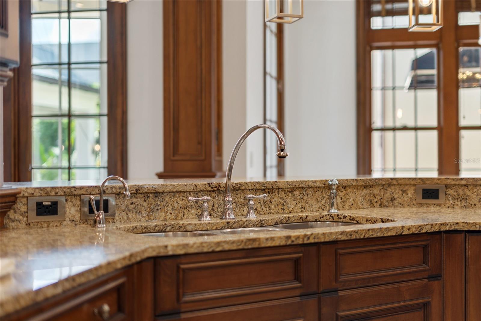 O6352208 Property Photo