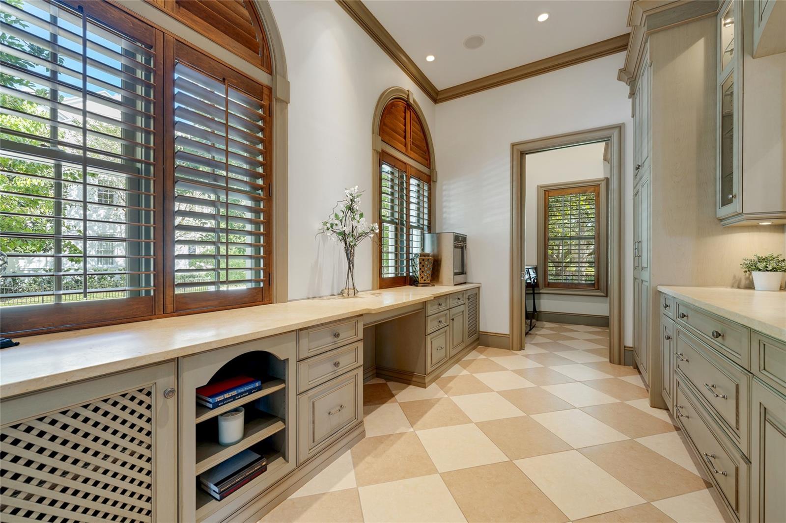 O6352208 Property Photo