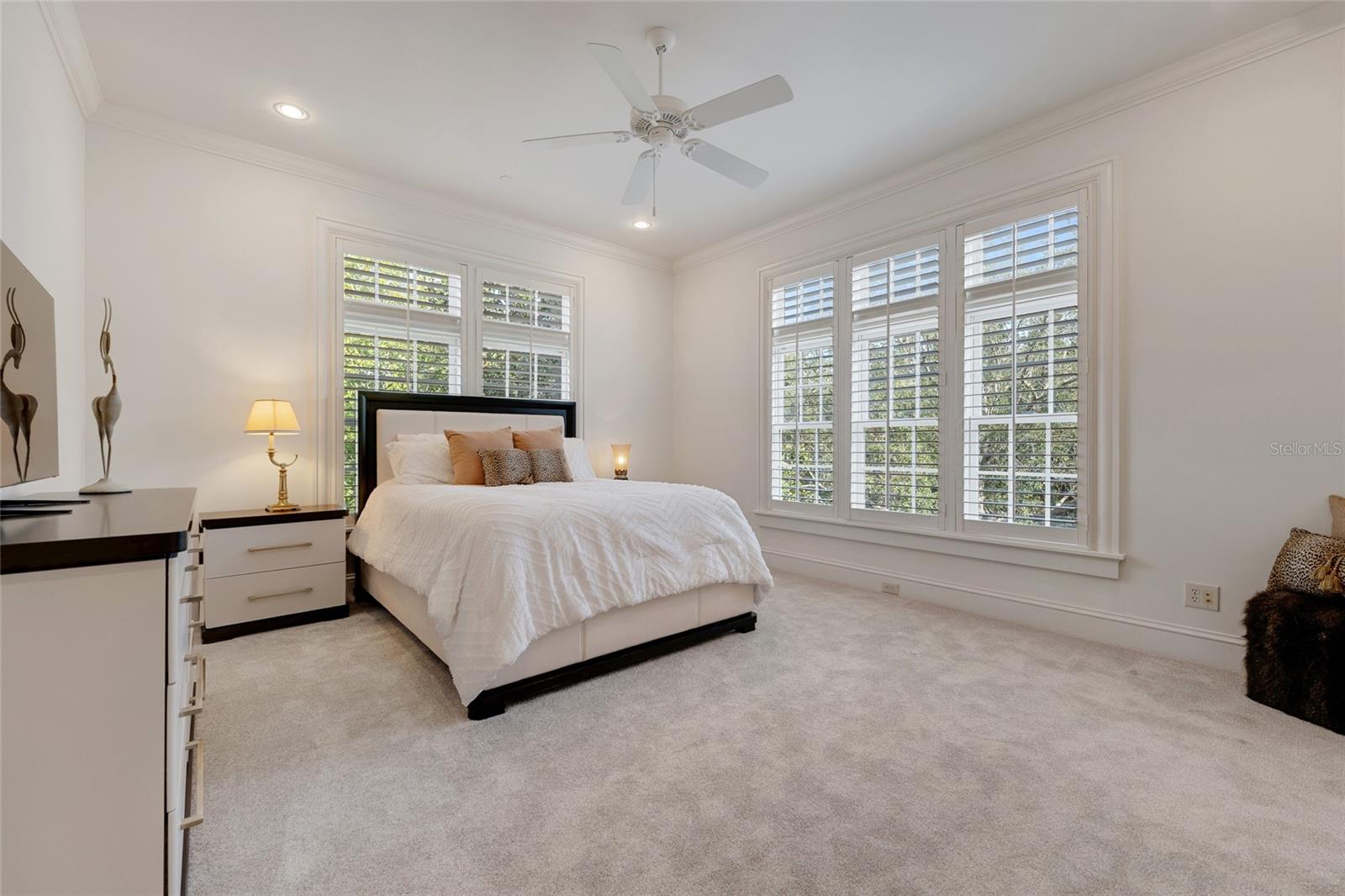 O6352208 Property Photo