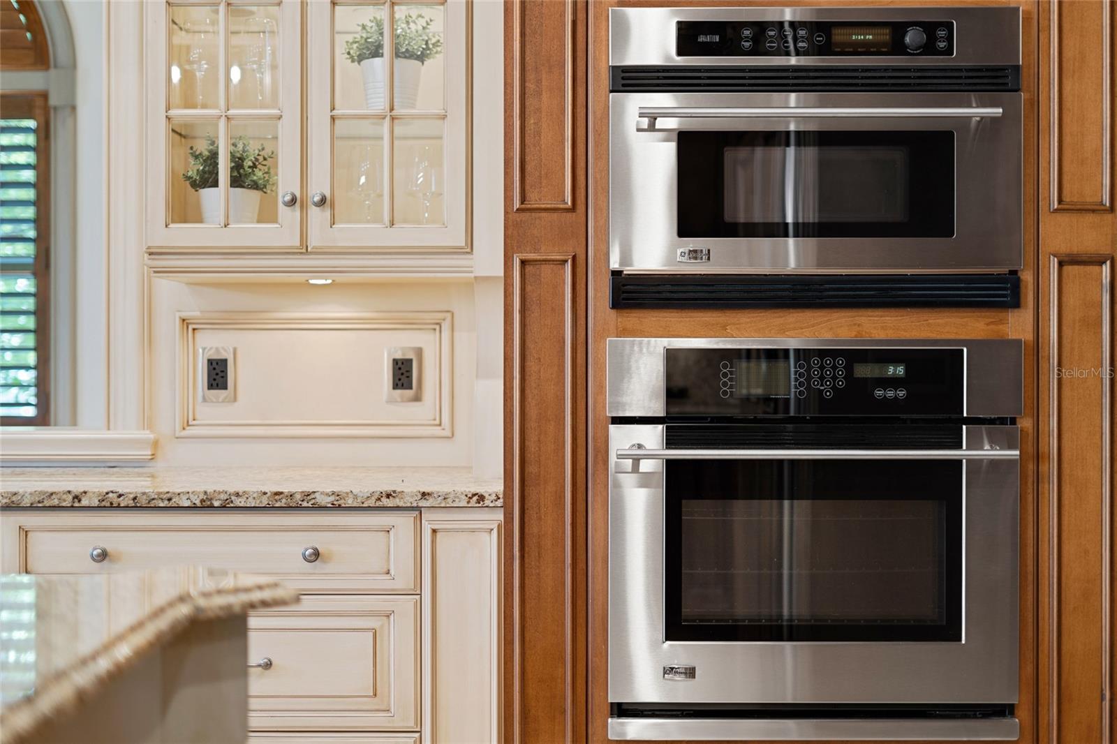 O6352208 Property Photo