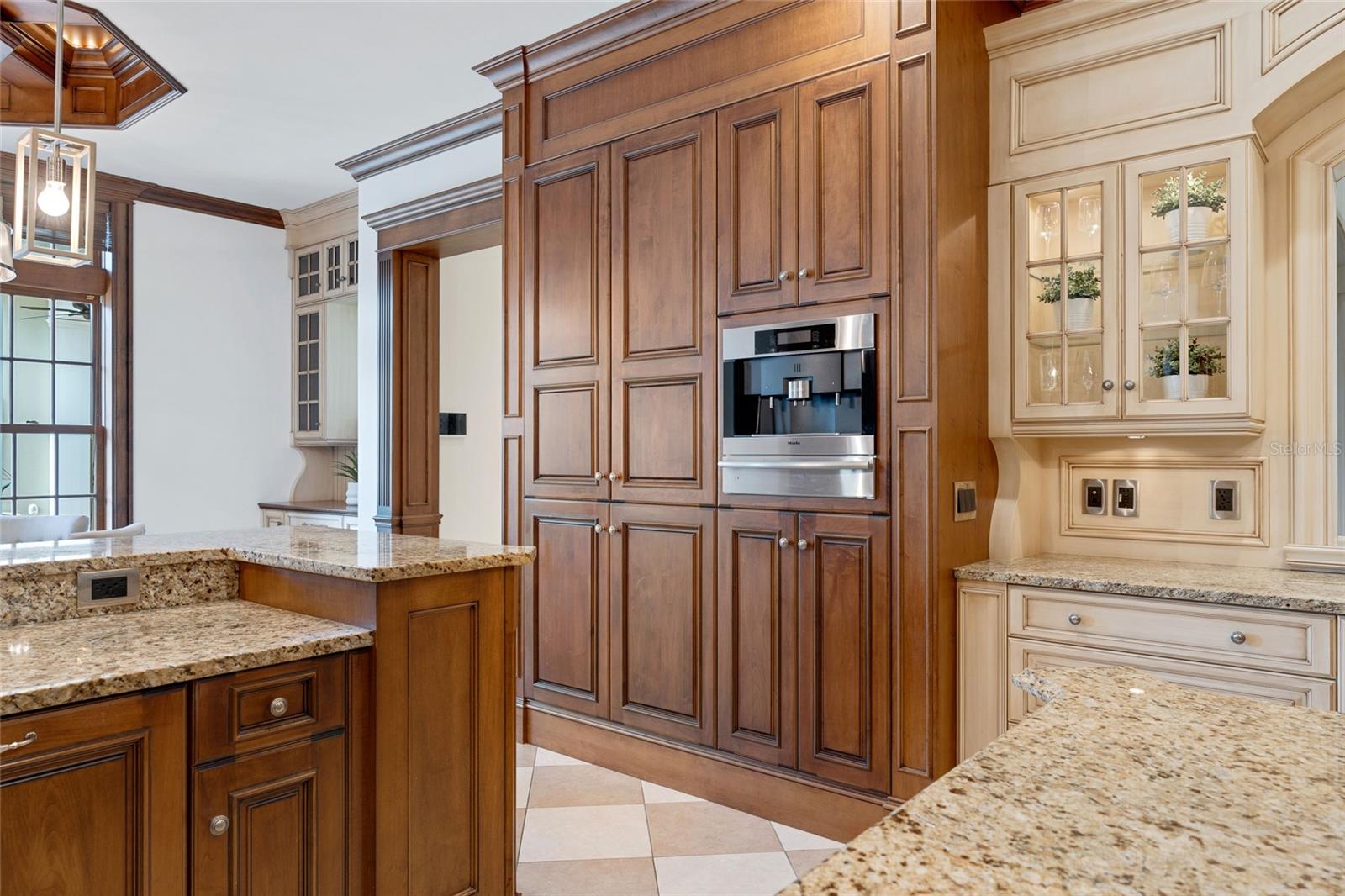 O6352208 Property Photo