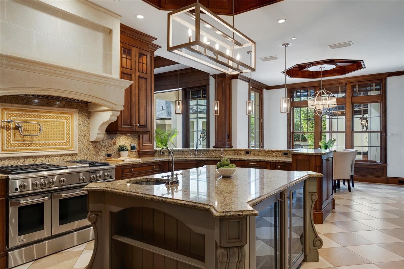 O6352208 Property Photo