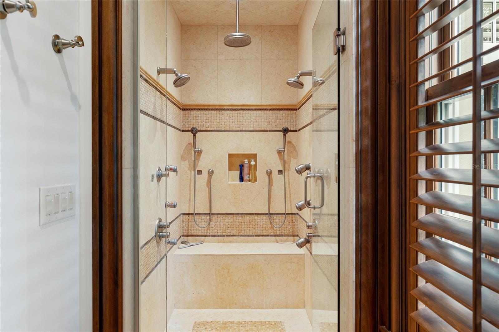 O6352208 Property Photo