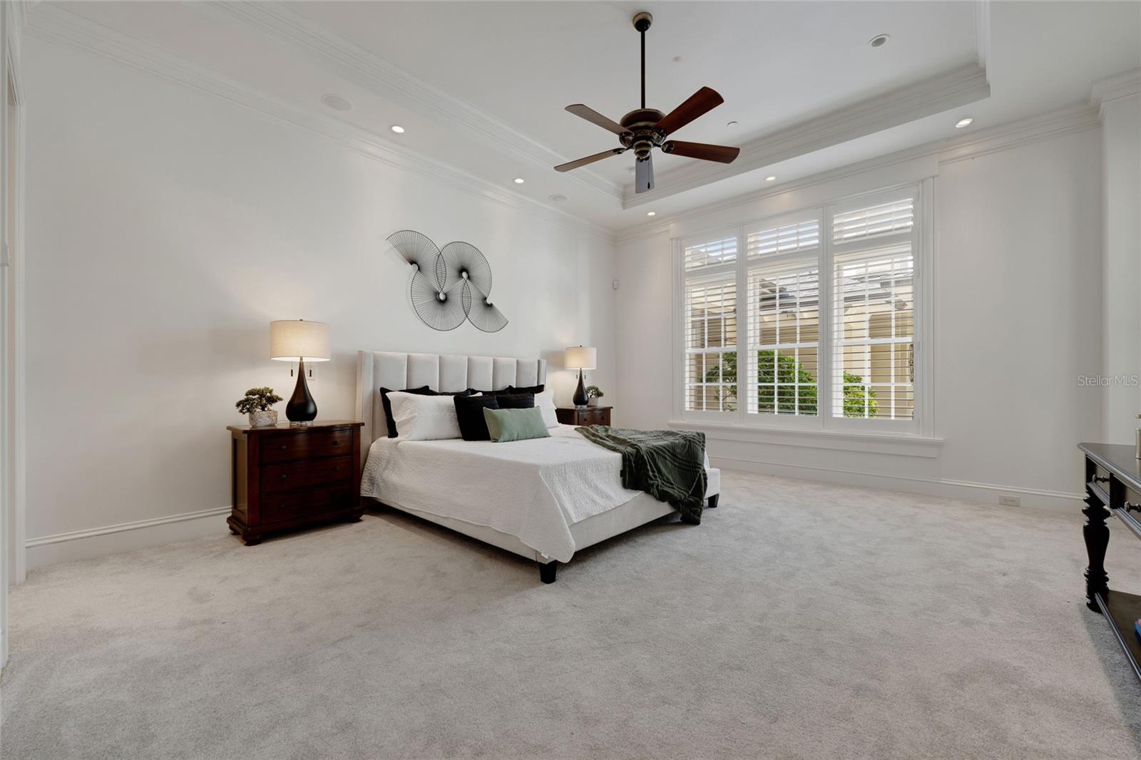 O6352208 Property Photo