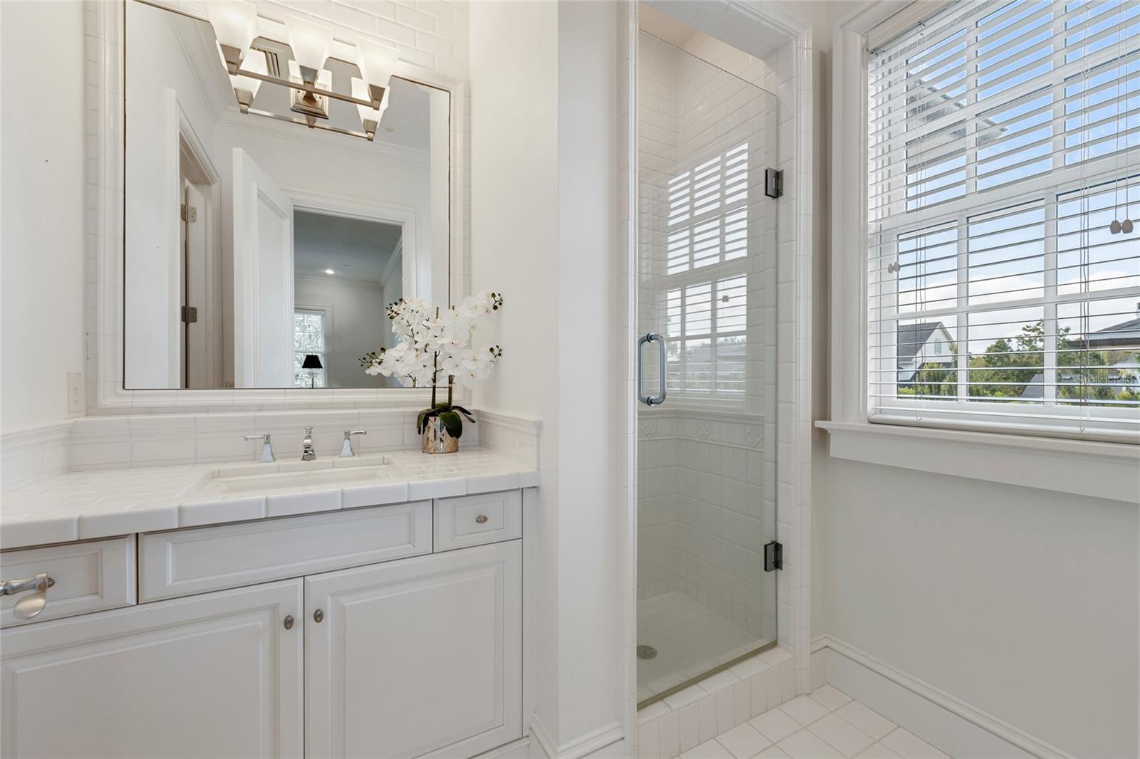 O6352208 Property Photo