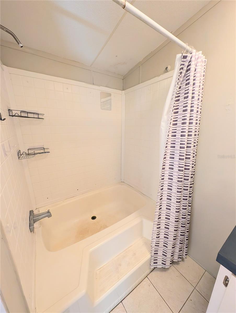 OM711423 Property Photo