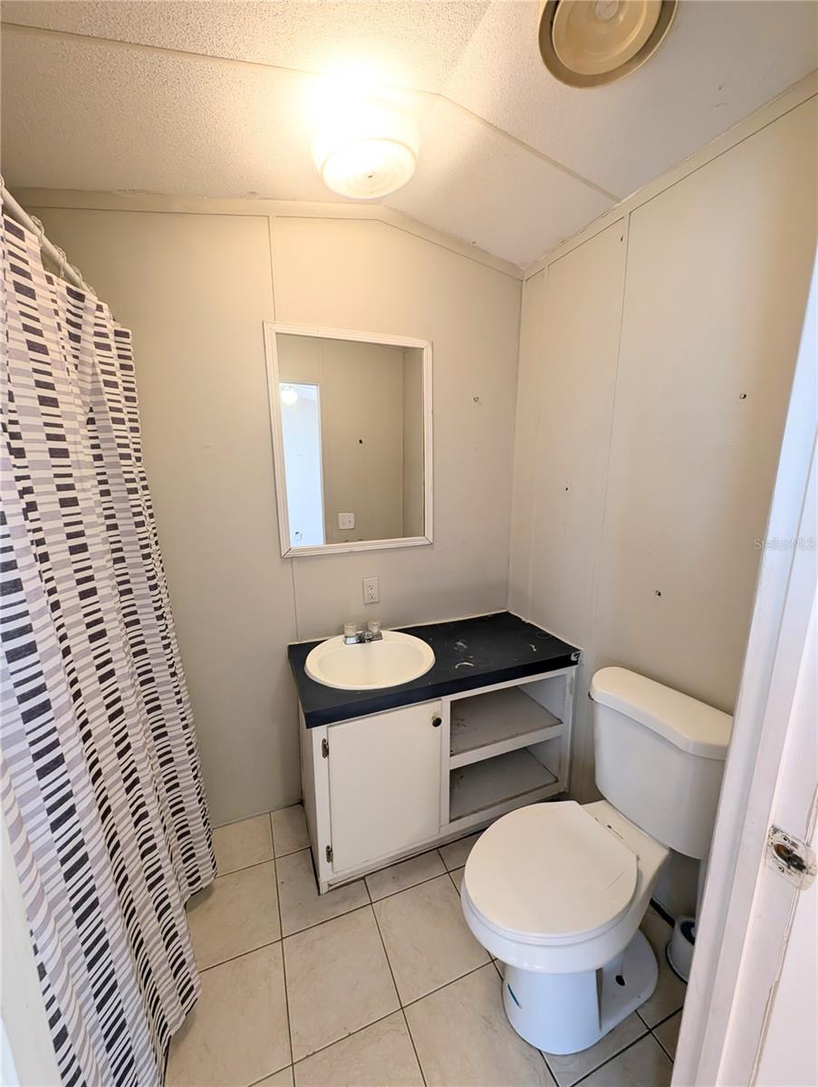 OM711423 Property Photo