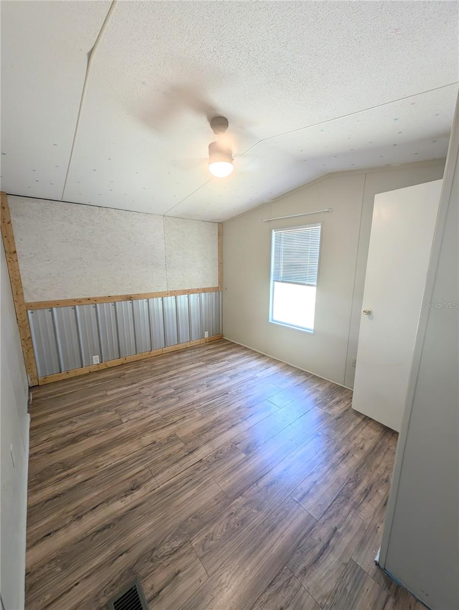 OM711423 Property Photo