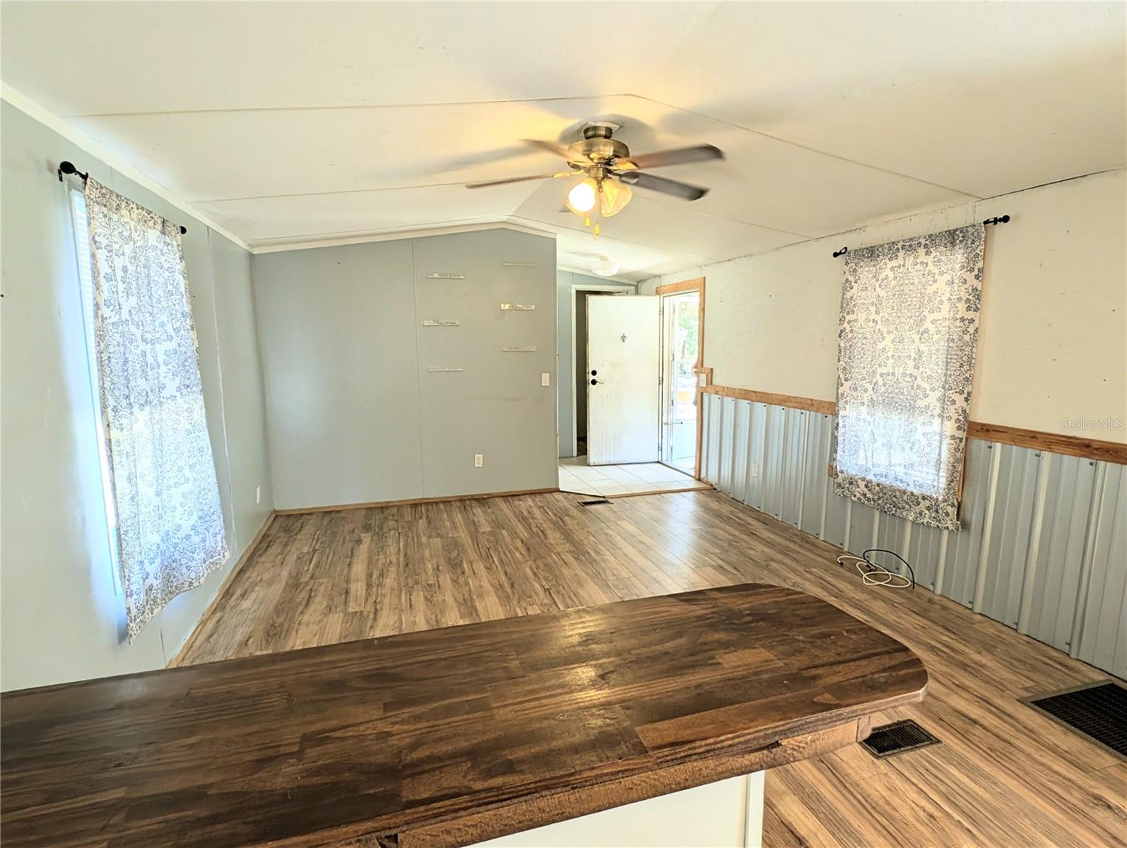 OM711423 Property Photo