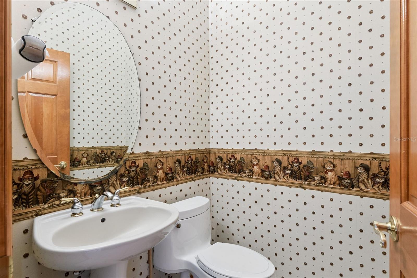 2565 E OSCEOLA RD, GENEVA, FL, 32732