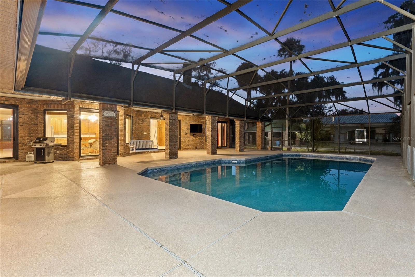 2565 E OSCEOLA RD, GENEVA, FL, 32732