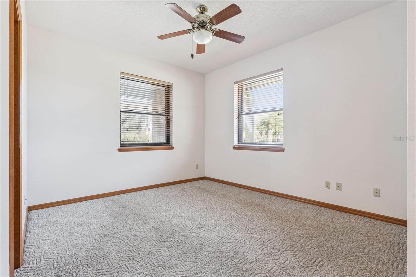 2565 E OSCEOLA RD, GENEVA, FL, 32732