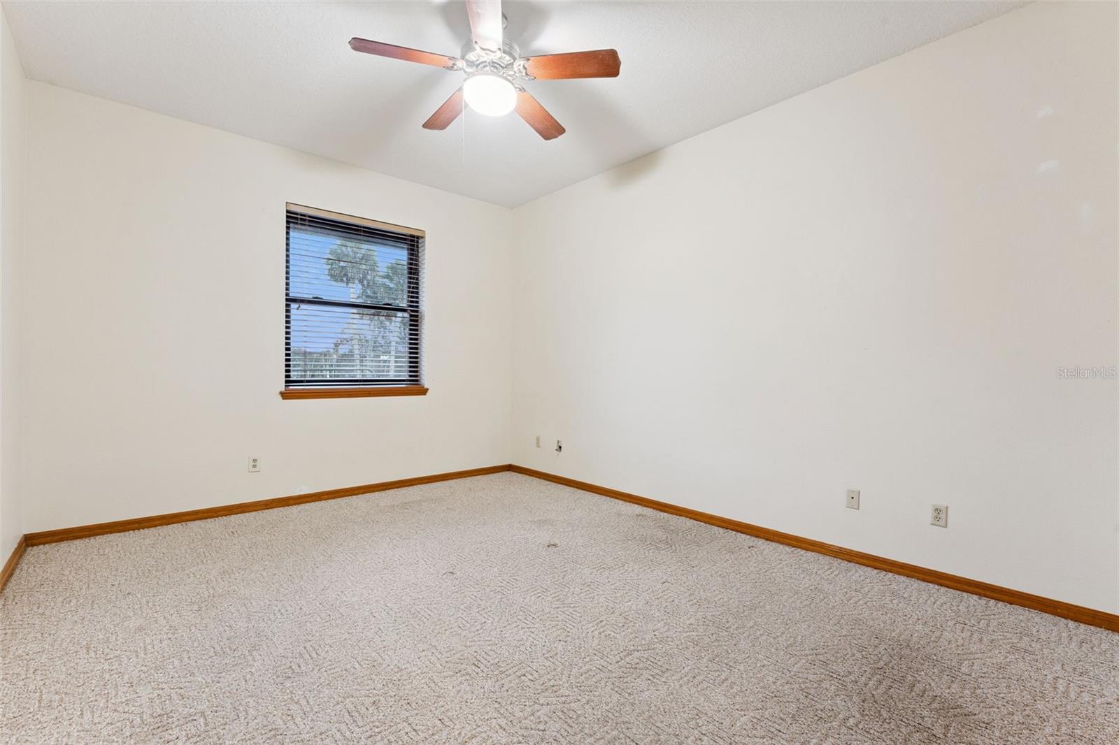 2565 E OSCEOLA RD, GENEVA, FL, 32732