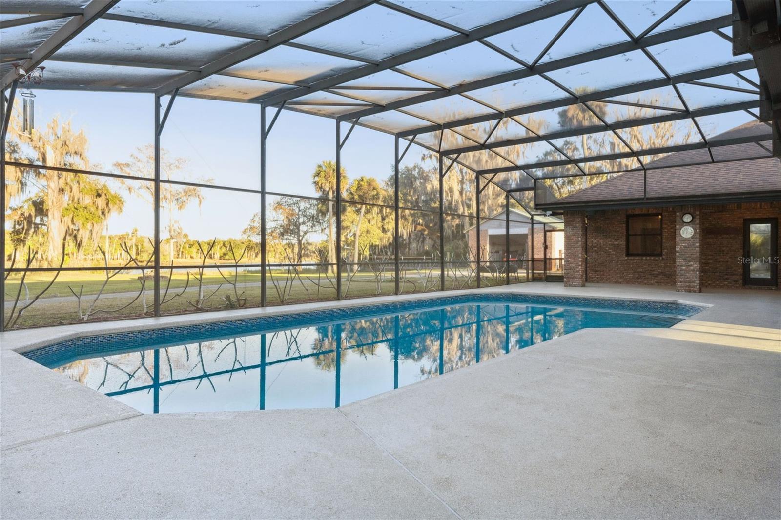 2565 E OSCEOLA RD, GENEVA, FL, 32732