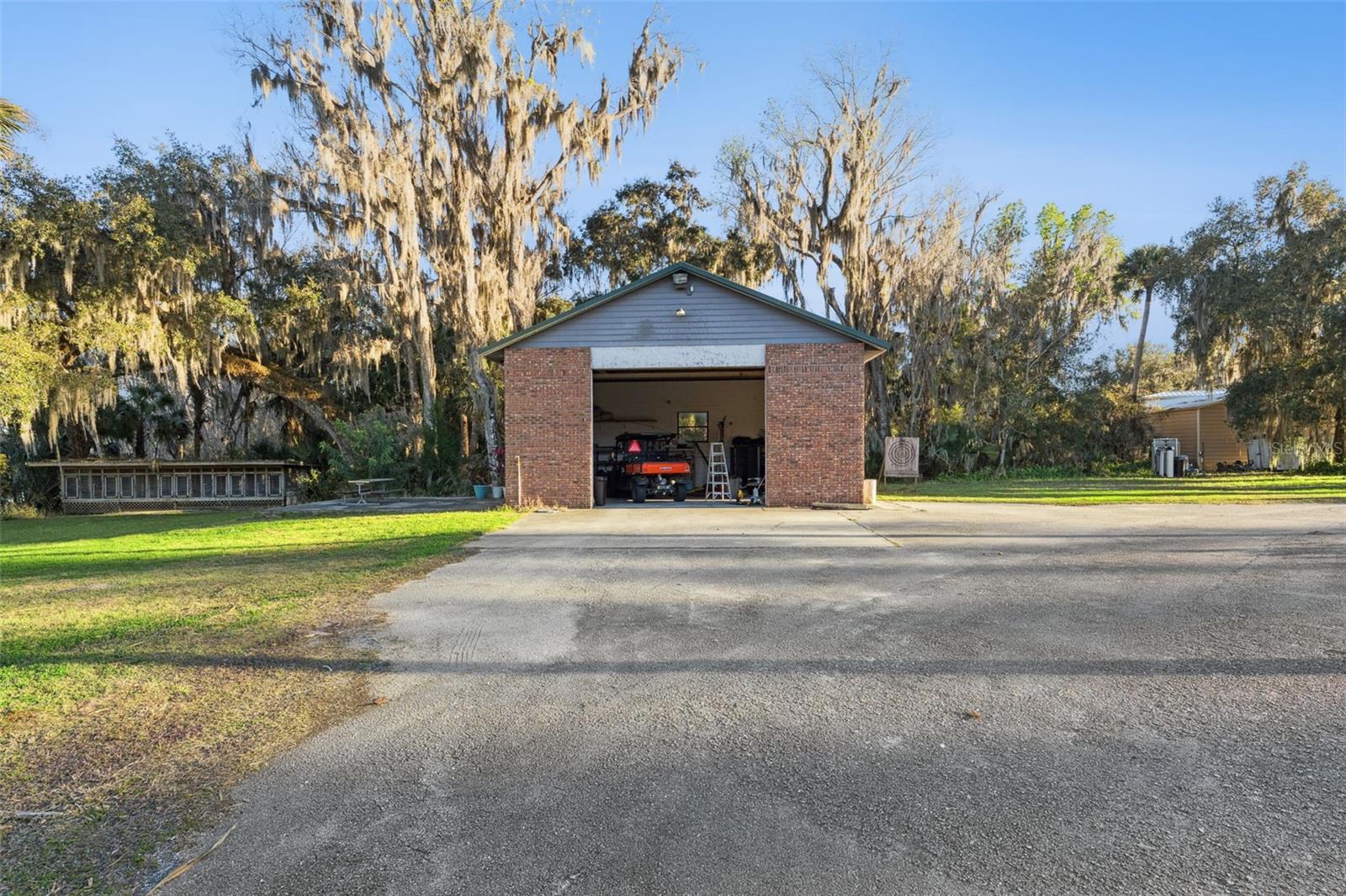 2565 E OSCEOLA RD, GENEVA, FL, 32732