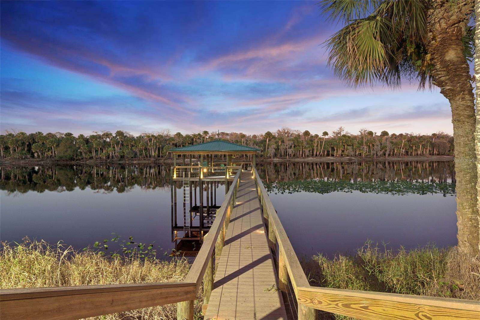 2565 E OSCEOLA RD, GENEVA, FL, 32732