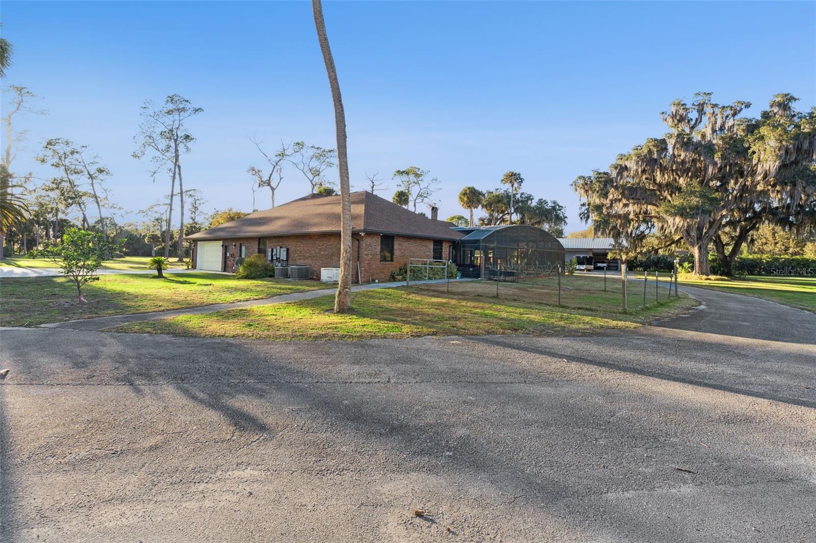 2565 E OSCEOLA RD, GENEVA, FL, 32732