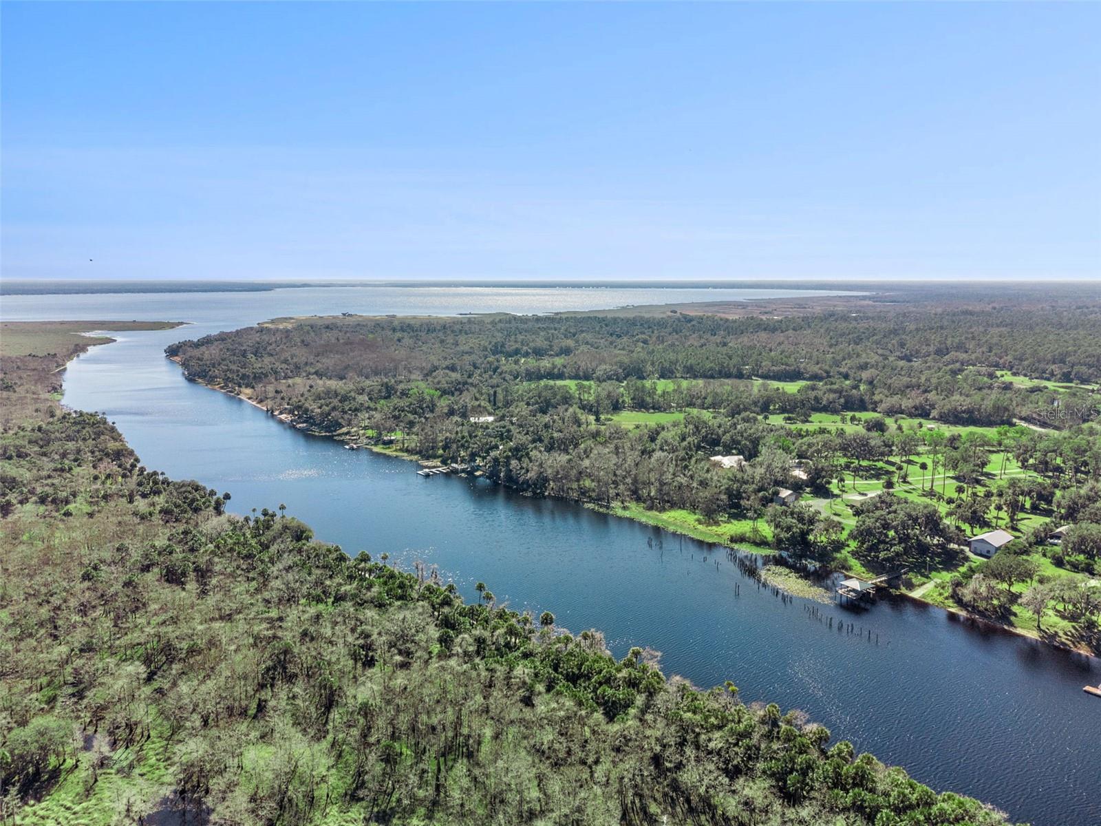 2565 E OSCEOLA RD, GENEVA, FL, 32732