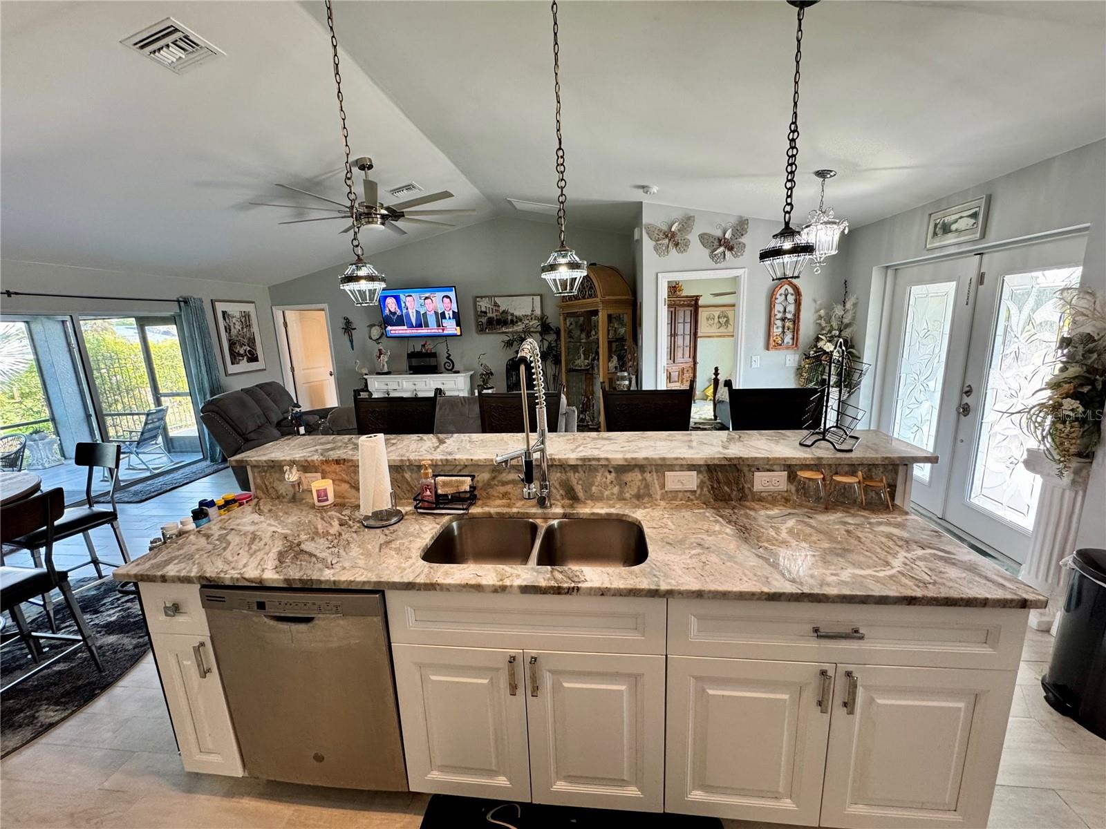 3714 GULFBREEZE LN, PUNTA GORDA, FL, 33950