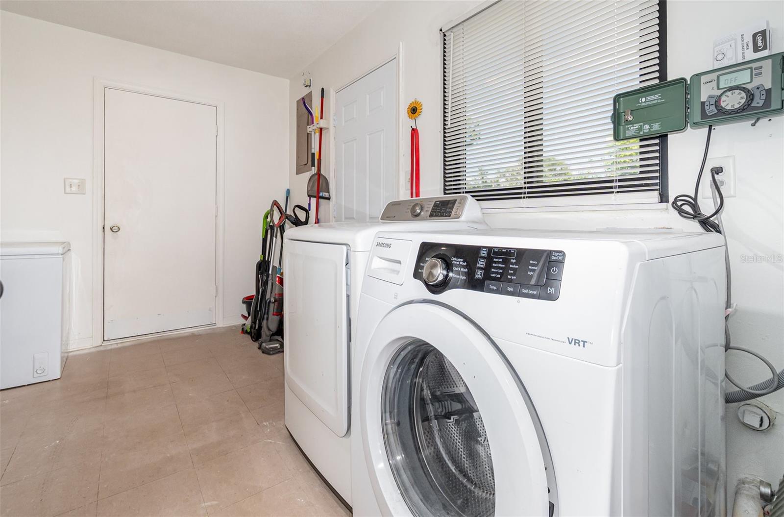 1004 MONTEREY DR, LEESBURG, FL, 34748