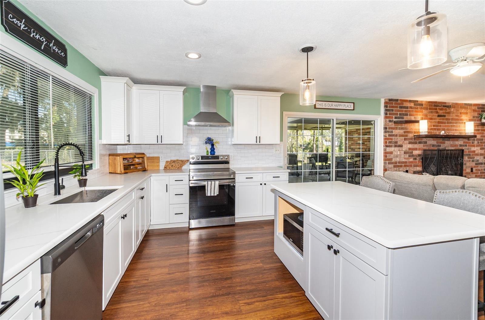 1004 MONTEREY DR, LEESBURG, FL, 34748