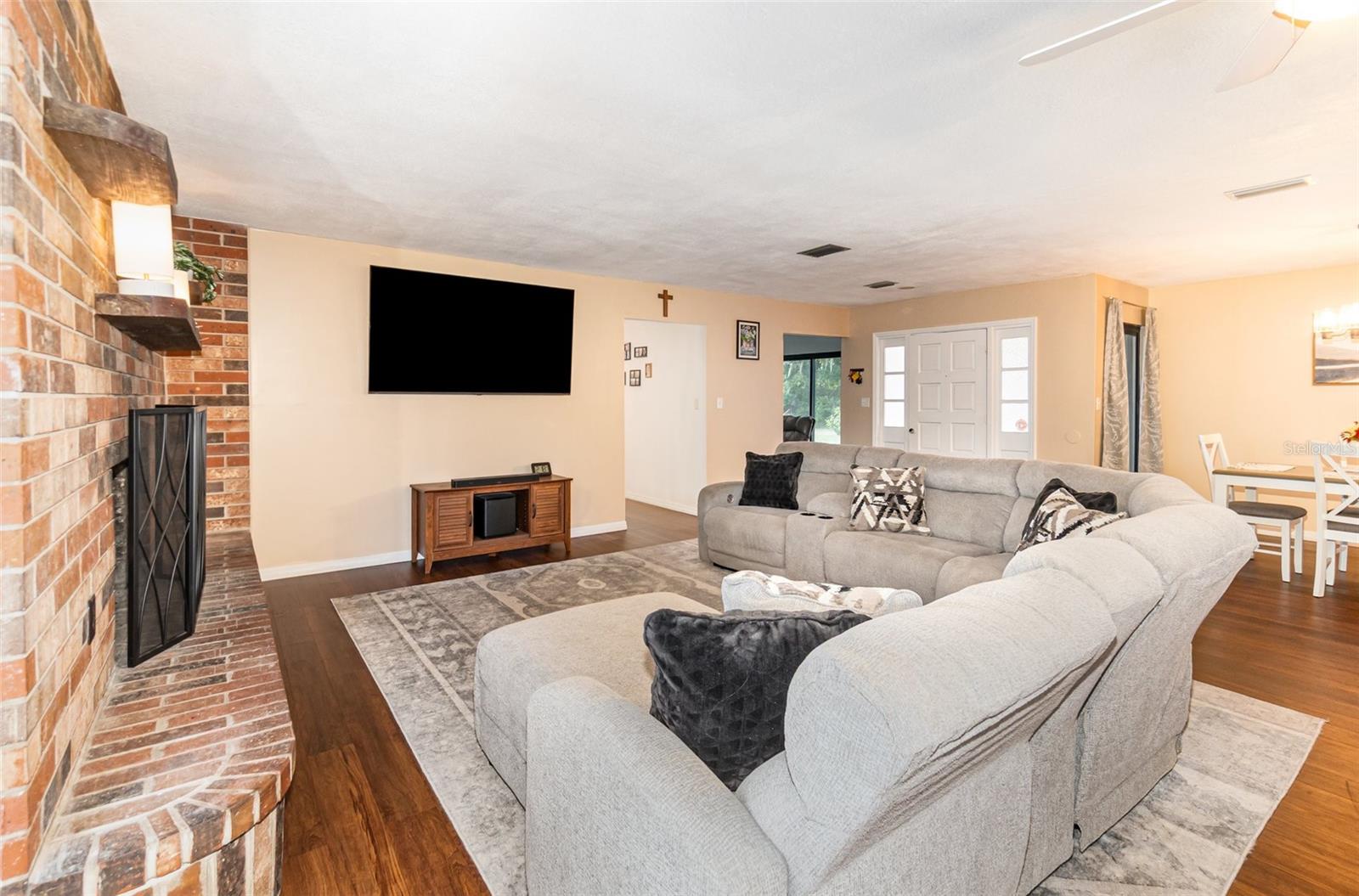 1004 MONTEREY DR, LEESBURG, FL, 34748