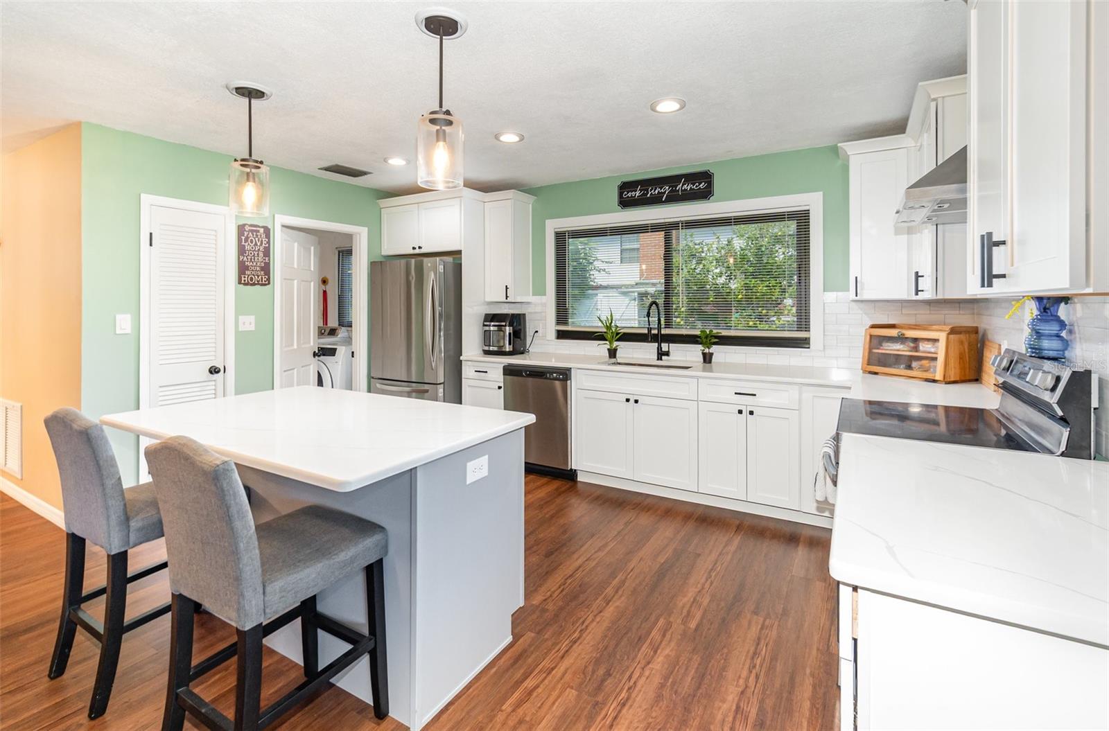 1004 MONTEREY DR, LEESBURG, FL, 34748