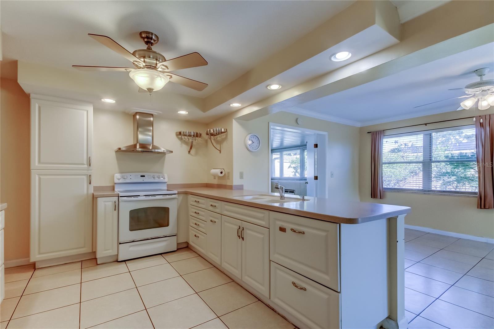 14233 102ND AVE, LARGO, FL, 33774