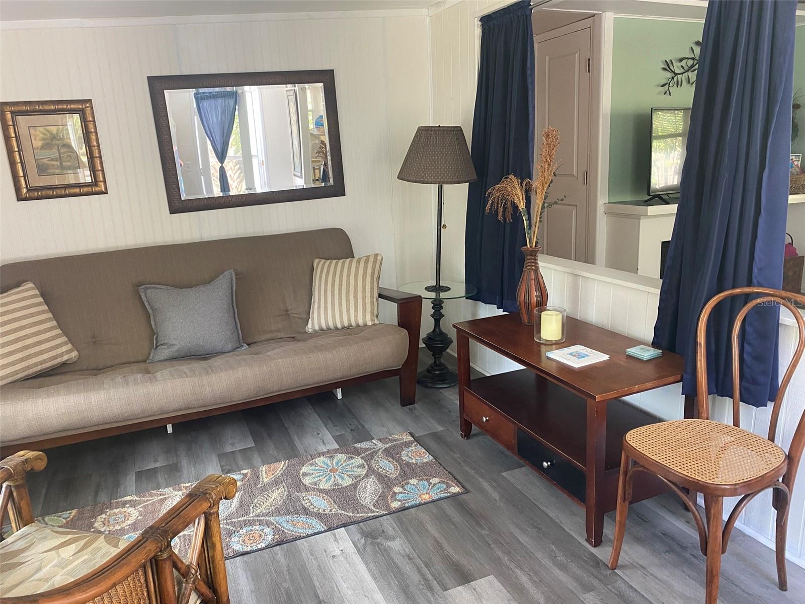 TB8437666 Property Photo