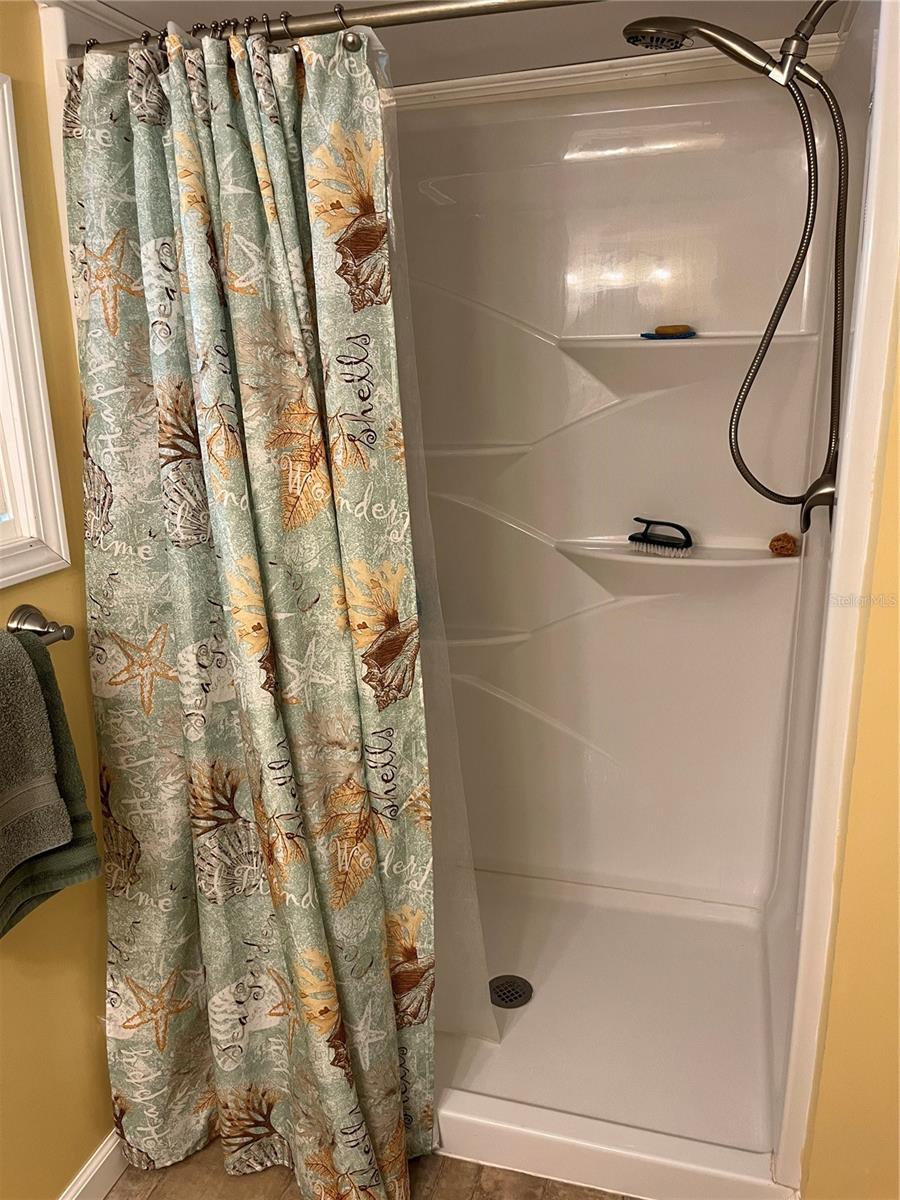 TB8437666 Property Photo