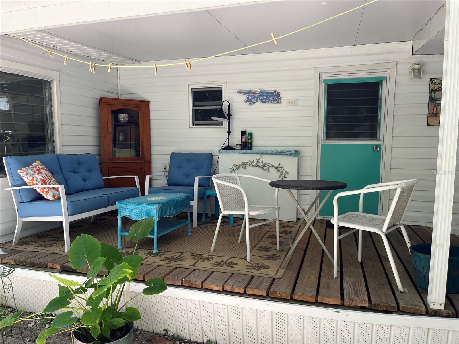 TB8437666 Property Photo