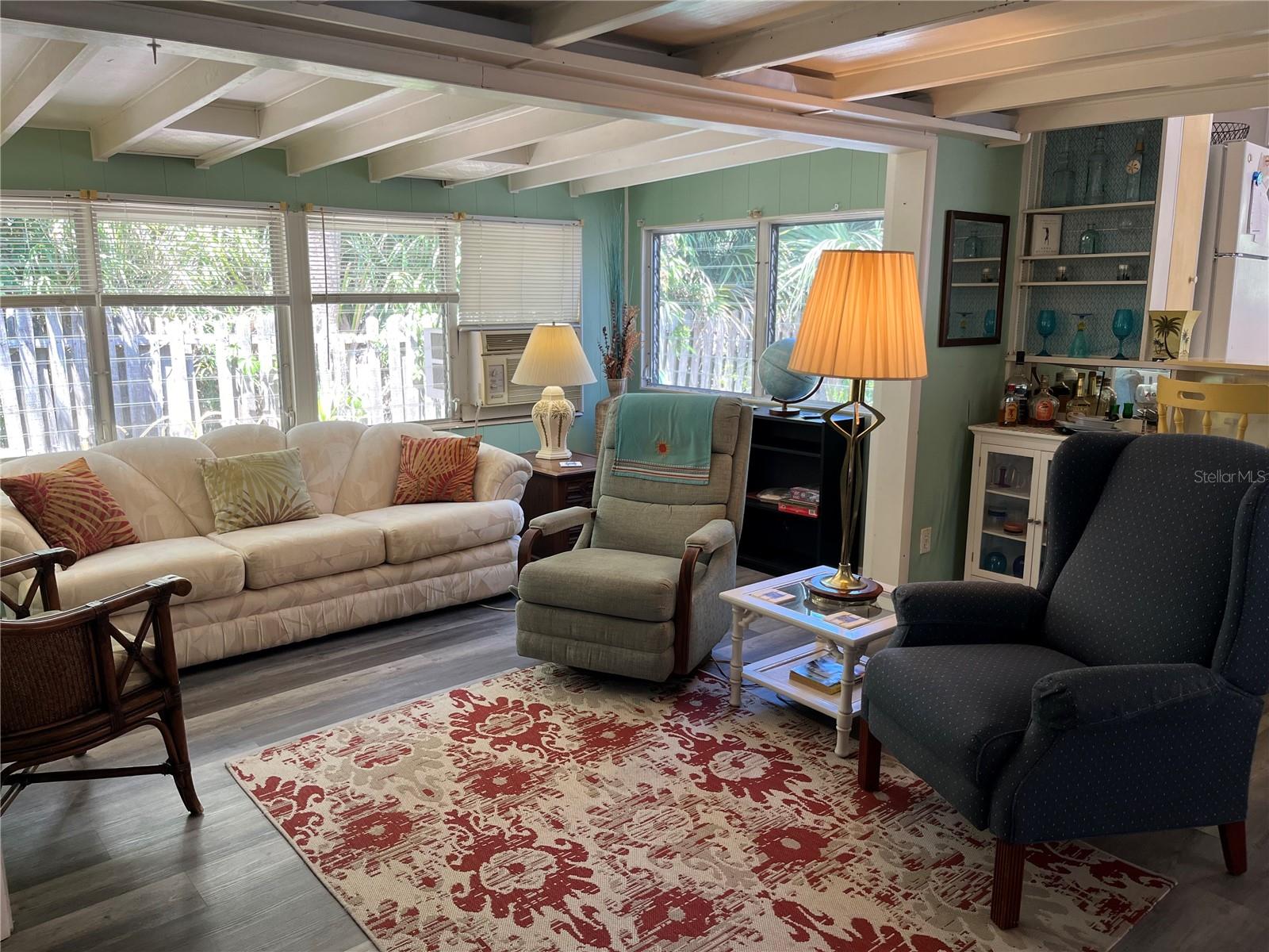 TB8437666 Property Photo