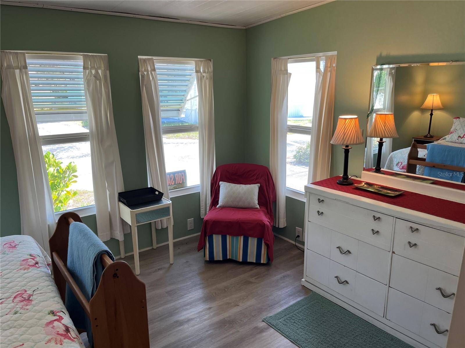 TB8437666 Property Photo