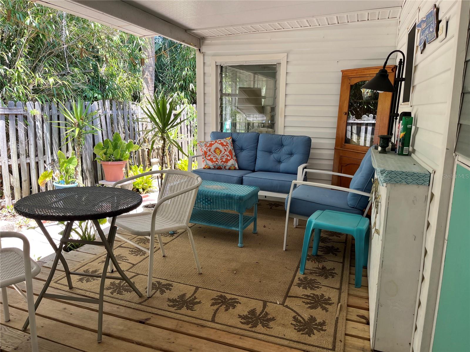 TB8437666 Property Photo