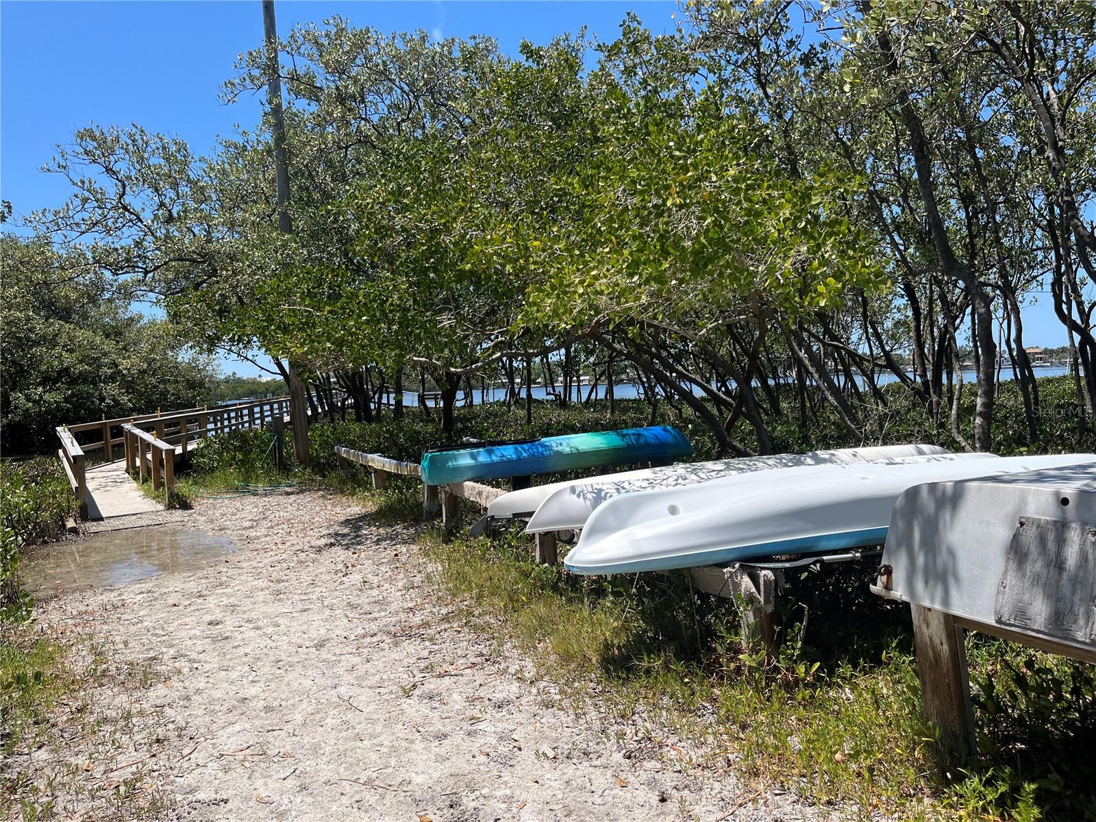 TB8437666 Property Photo