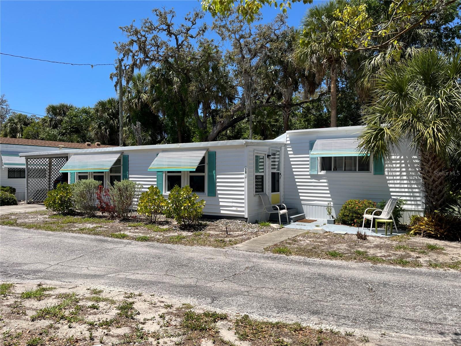 TB8437666 Property Photo