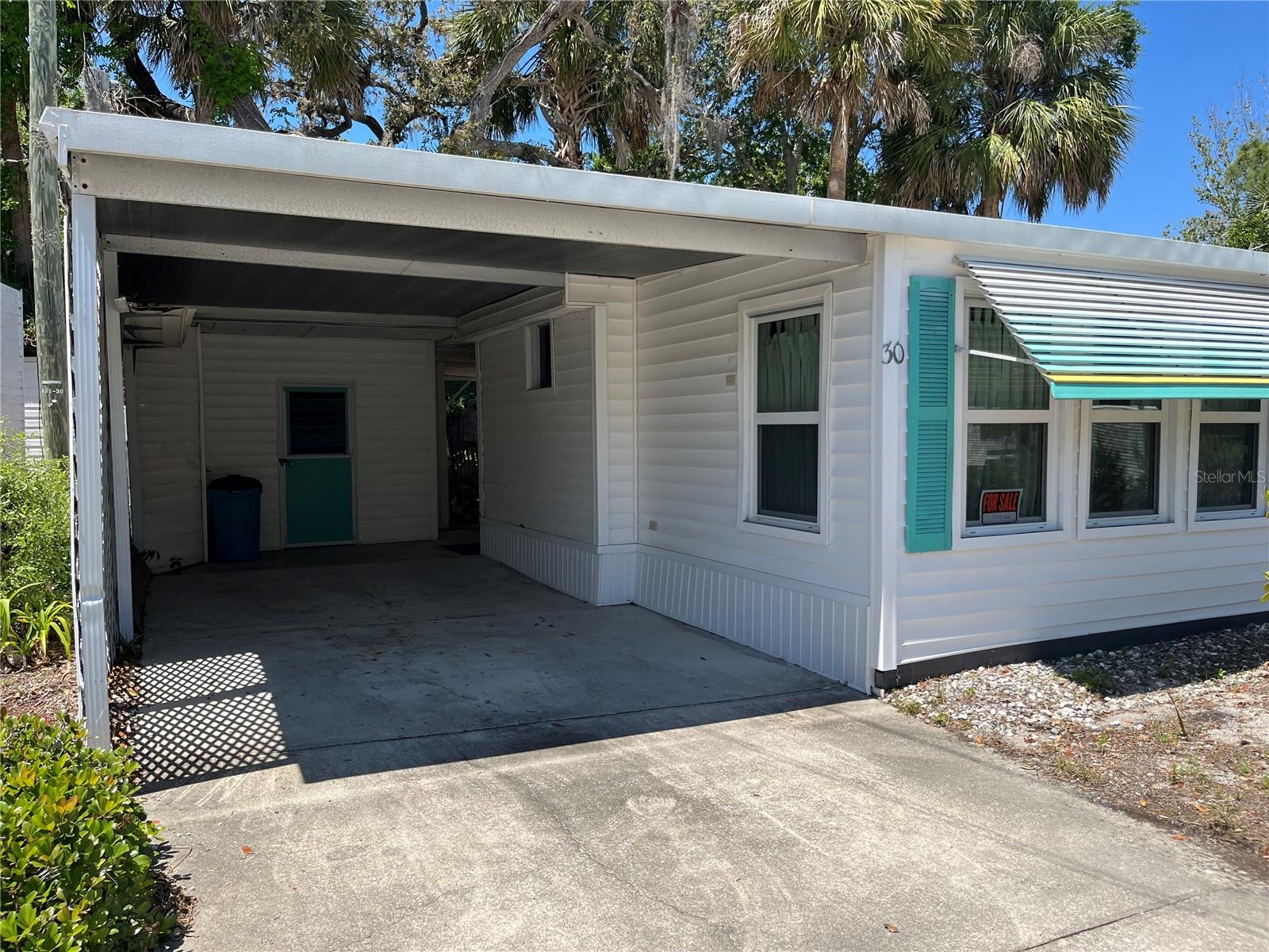 TB8437666 Property Photo