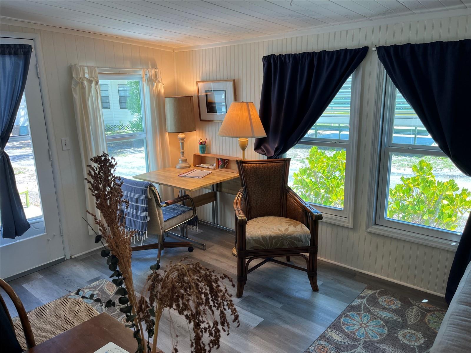 TB8437666 Property Photo